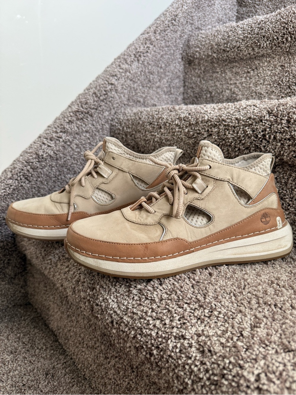 Timberland Women's Beige and Brown Casual Lace-Up Sneakers